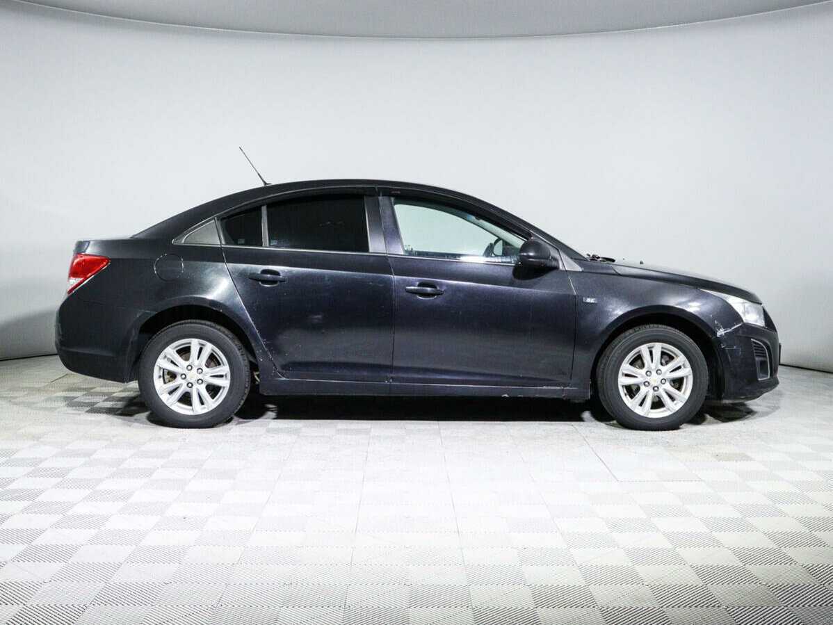 Chevrolet Cruze с пробегом — 2012 год. Фото: #3