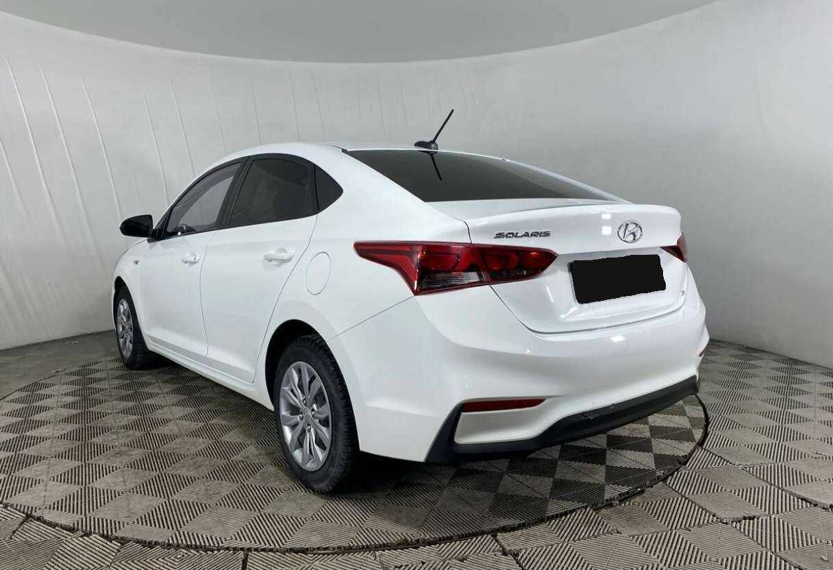 Hyundai Solaris с пробегом — 2020 год. Фото: #3