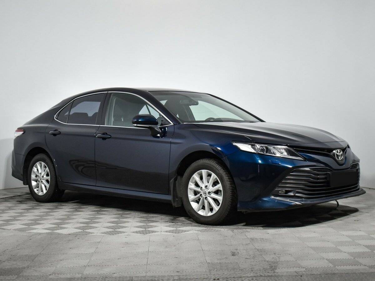 Toyota Camry с пробегом — 2019 год. Фото: #2