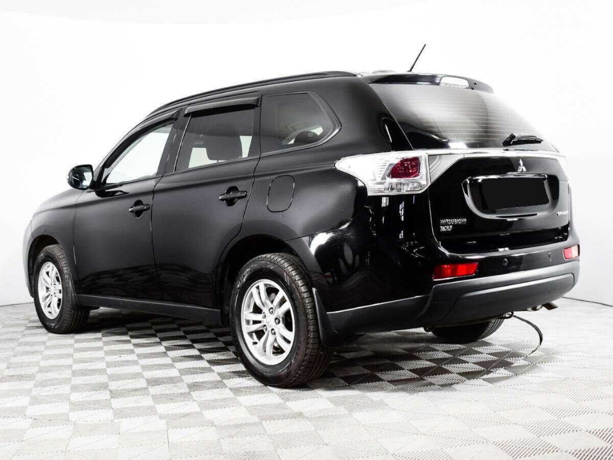 Mitsubishi Outlander с пробегом — 2013 год. Фото: #6