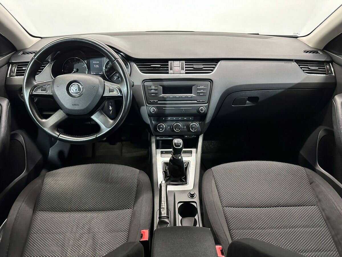 Skoda Octavia с пробегом — 2013 год. Фото: #7