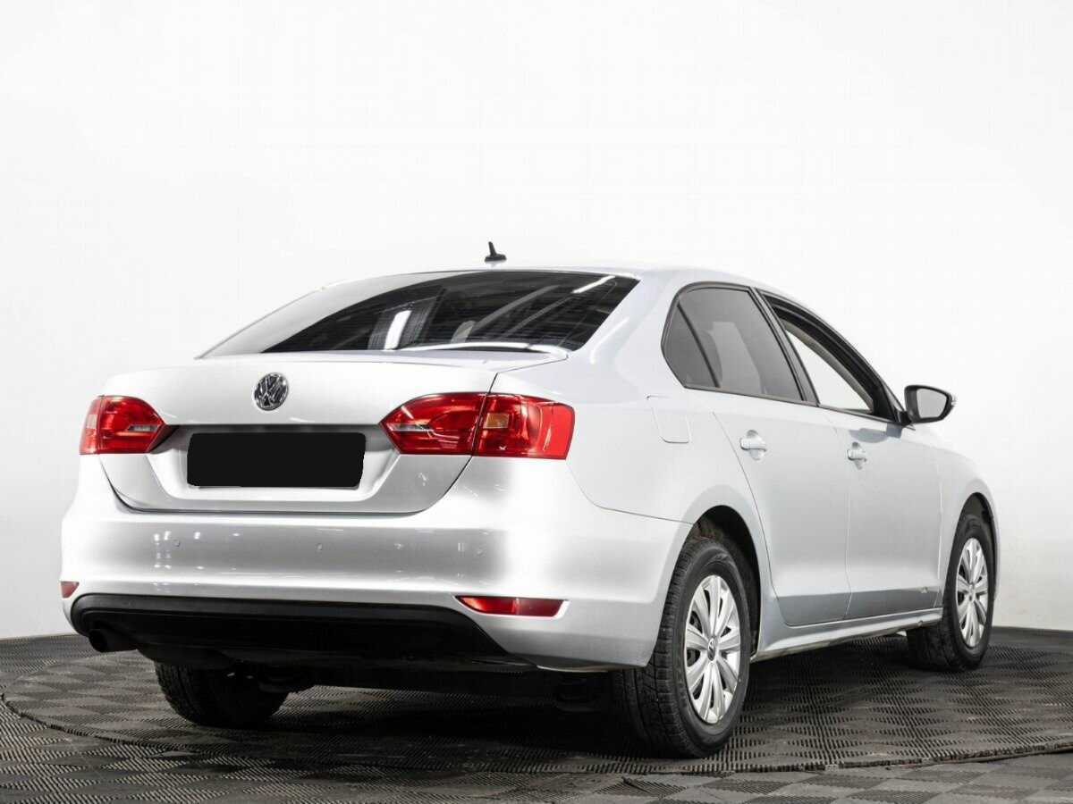 Volkswagen Jetta с пробегом — 2013 год. Фото: #3