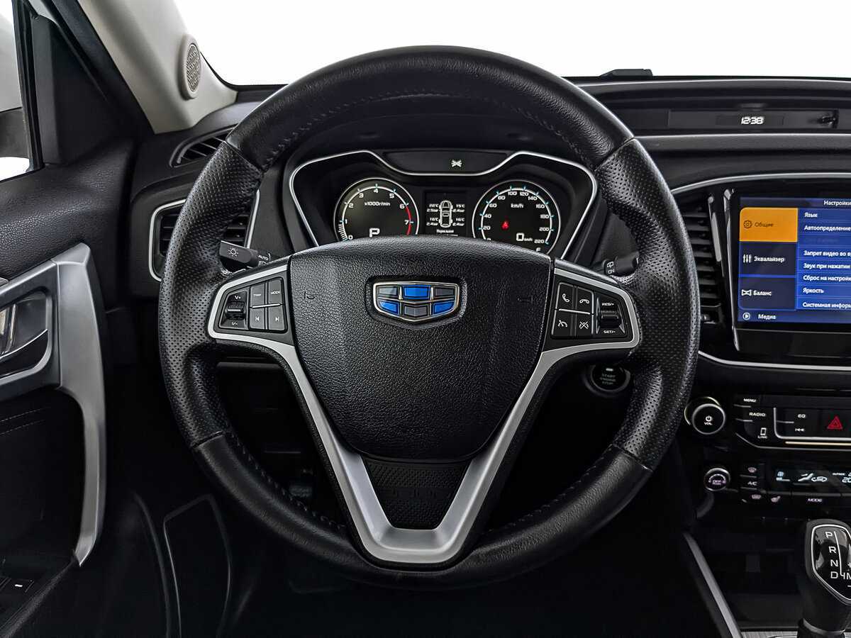 Geely Emgrand X7 с пробегом — 2018 год. Фото: #18