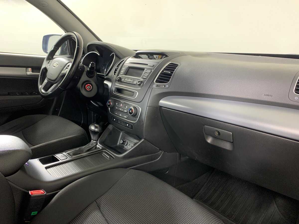 Kia Sorento с пробегом — 2014 год. Фото: #13