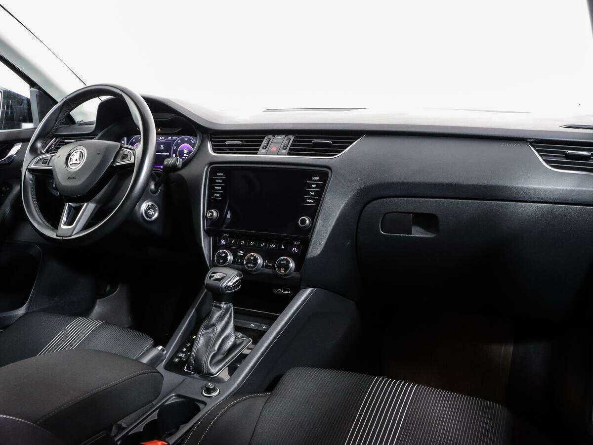 Skoda Octavia с пробегом — 2020 год. Фото: #6