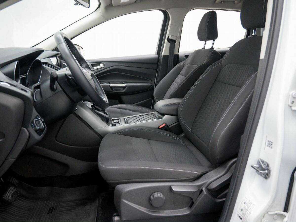 Ford Kuga с пробегом — 2017 год. Фото: #14