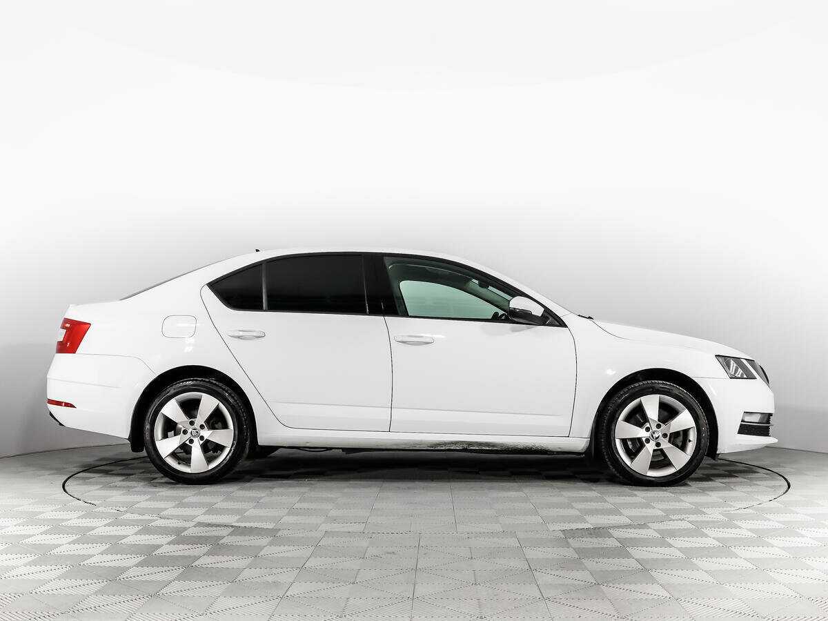 Skoda Octavia с пробегом — 2018 год. Фото: #3