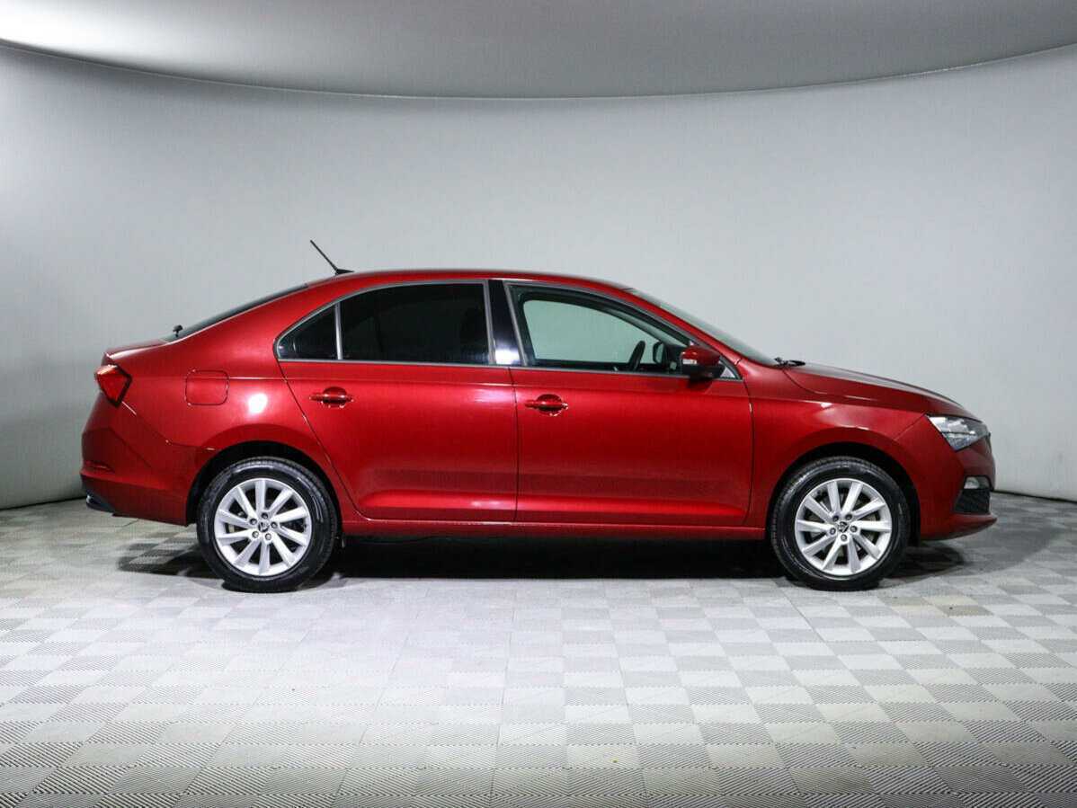 Skoda Rapid с пробегом — 2020 год. Фото: #3