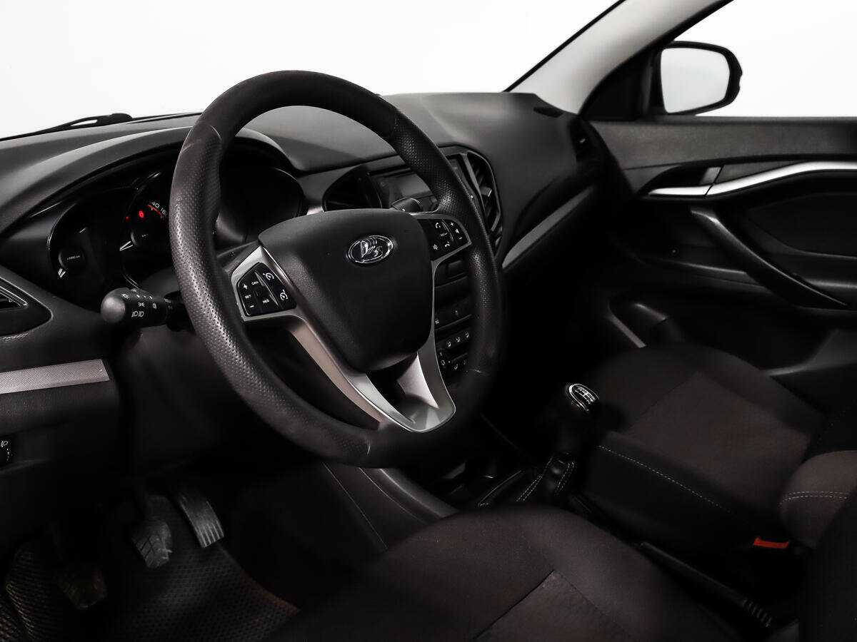 Lada (ВАЗ) Vesta с пробегом — 2019 год. Фото: #8