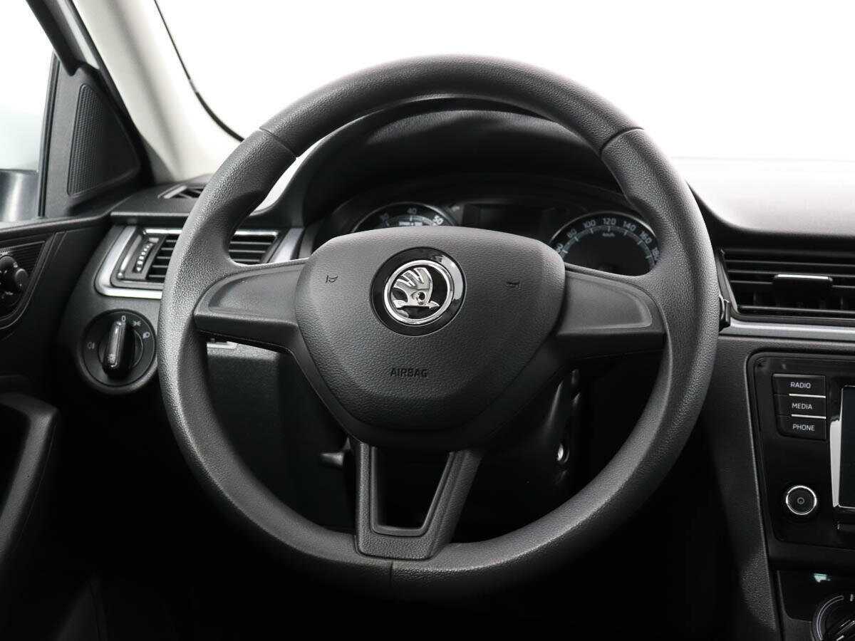 Skoda Rapid с пробегом — 2019 год. Фото: #14