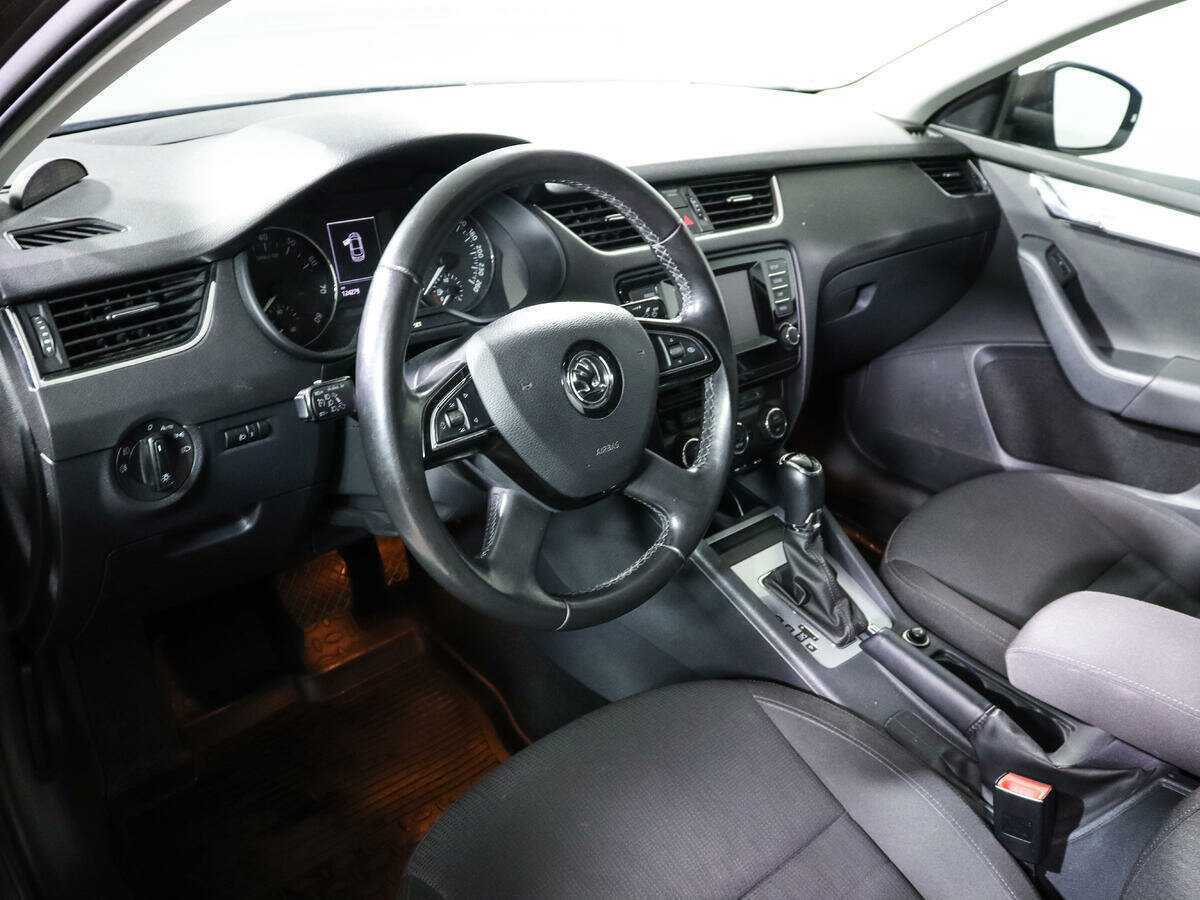 Skoda Octavia с пробегом — 2014 год. Фото: #13