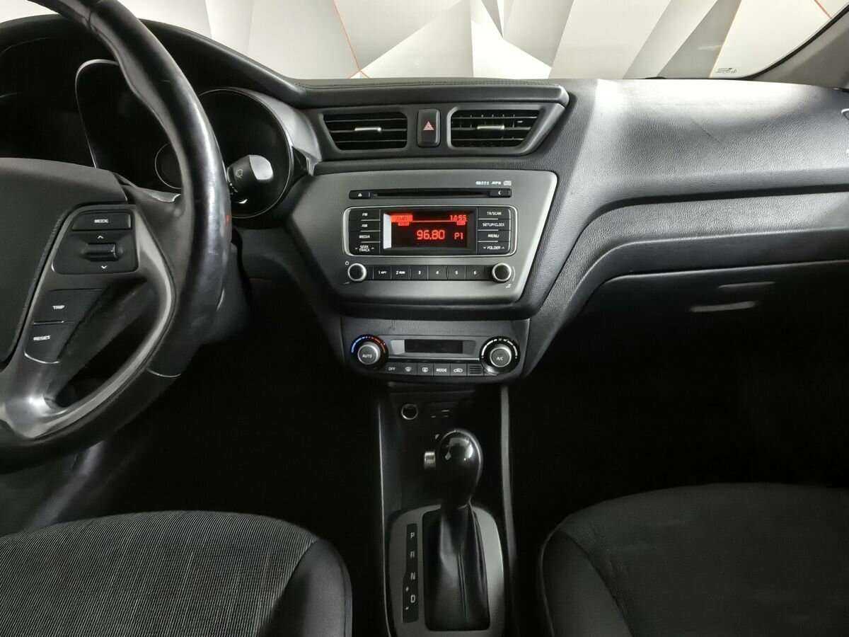 Kia Rio с пробегом — 2015 год. Фото: #10