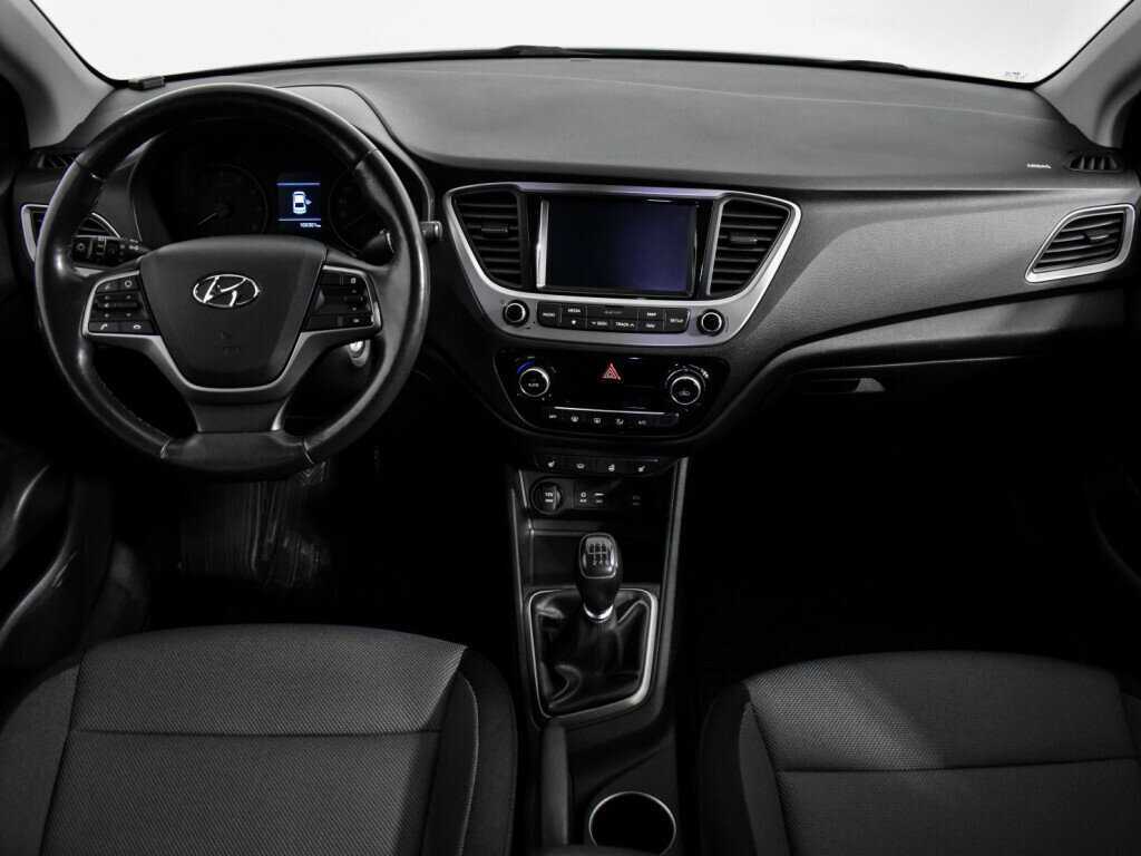 Hyundai Solaris с пробегом — 2017 год. Фото: #13