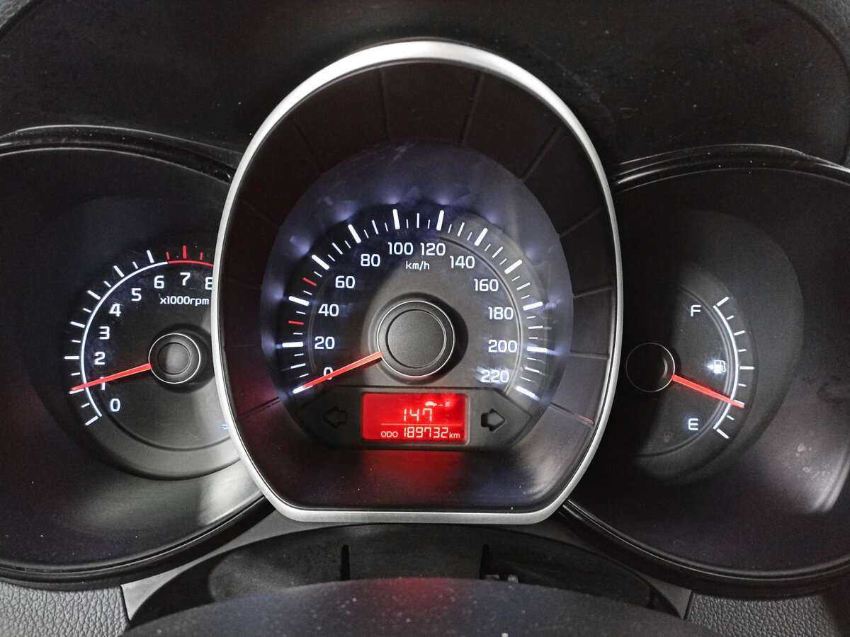 Kia Rio с пробегом — 2014 год. Фото: #12