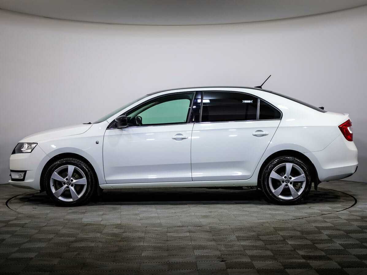 Skoda Rapid с пробегом — 2017 год. Фото: #6