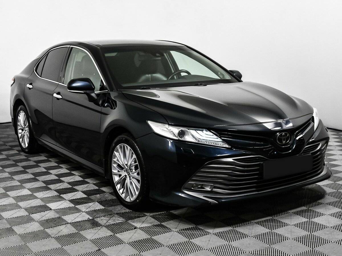 Toyota Camry с пробегом — 2019 год. Фото: #2