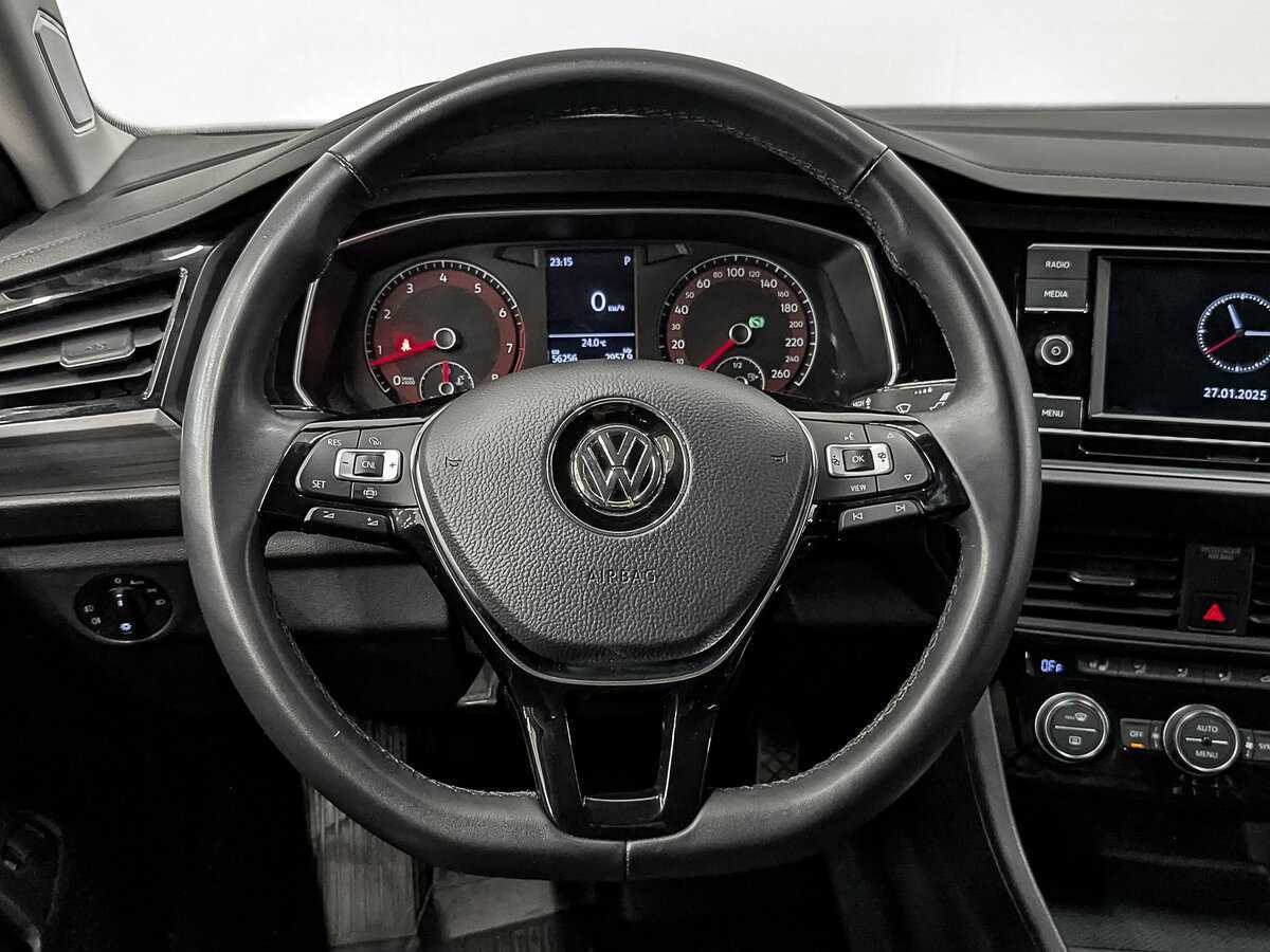 Volkswagen Jetta с пробегом — 2020 год. Фото: #21