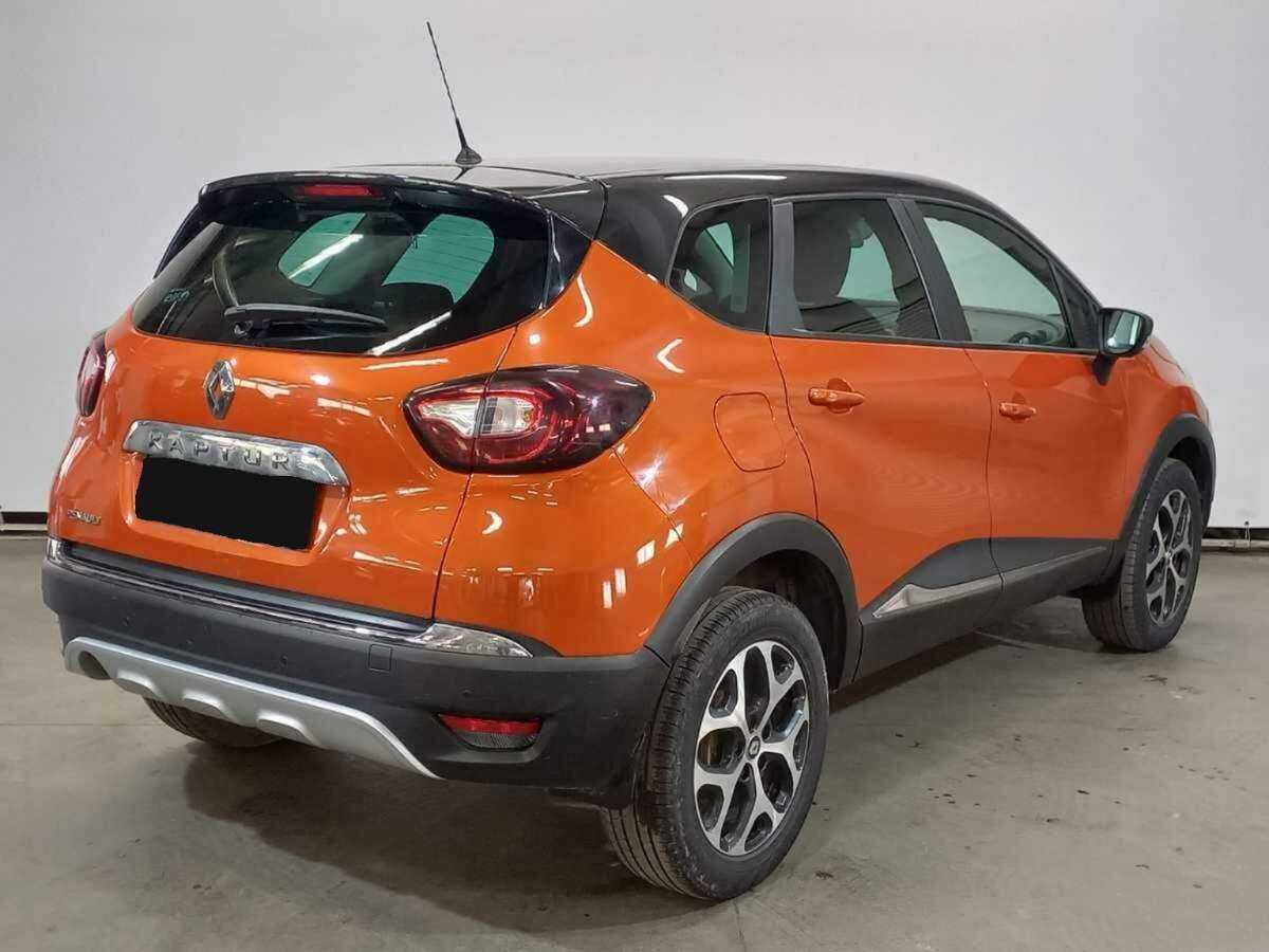 Renault Kaptur с пробегом — 2016 год. Фото: #4