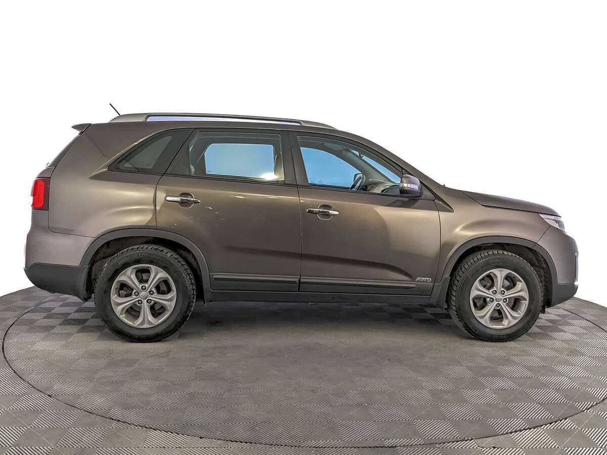 Kia Sorento с пробегом — 2017 год. Фото: #3