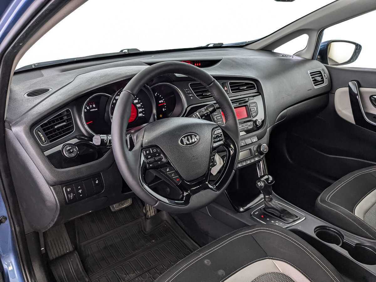 Kia Ceed с пробегом — 2013 год. Фото: #10