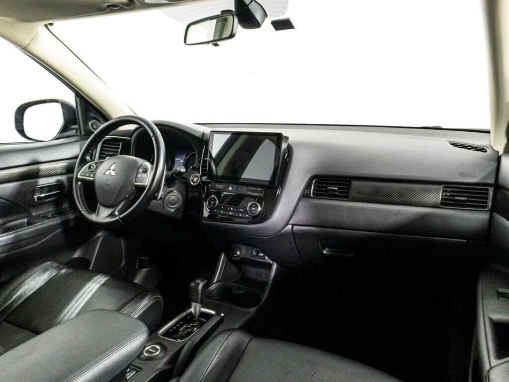 Mitsubishi Outlander с пробегом — 2012 год. Фото: #8