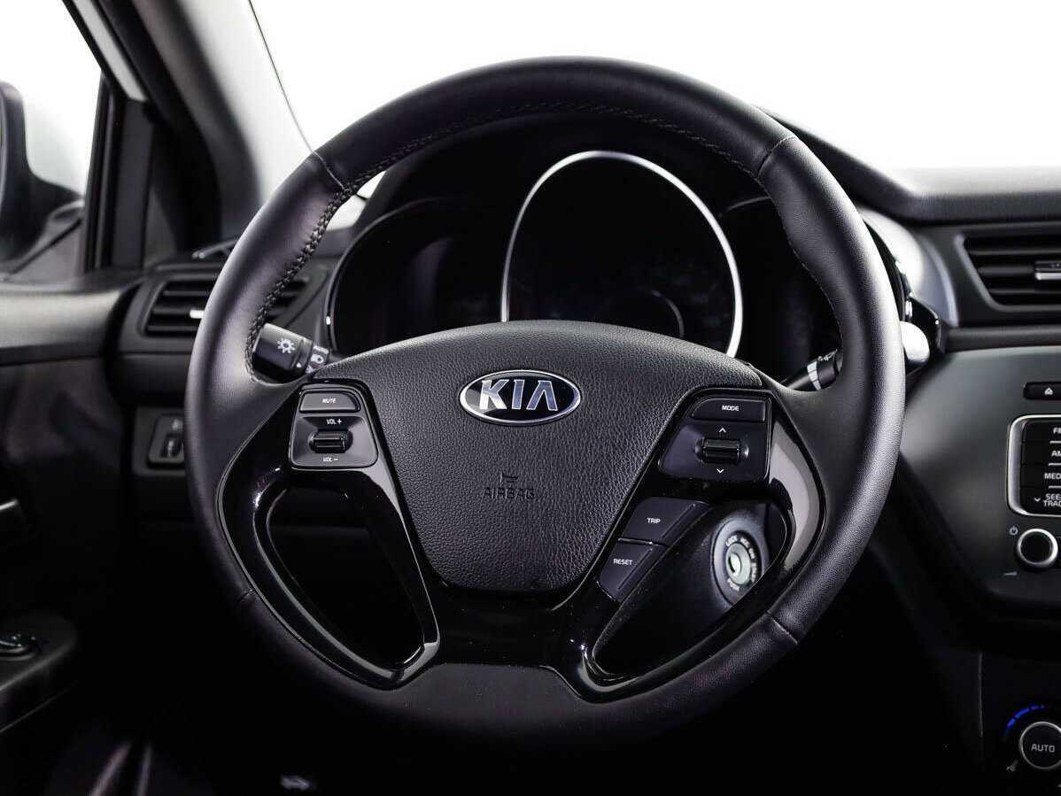 Kia Rio с пробегом — 2016 год. Фото: #12
