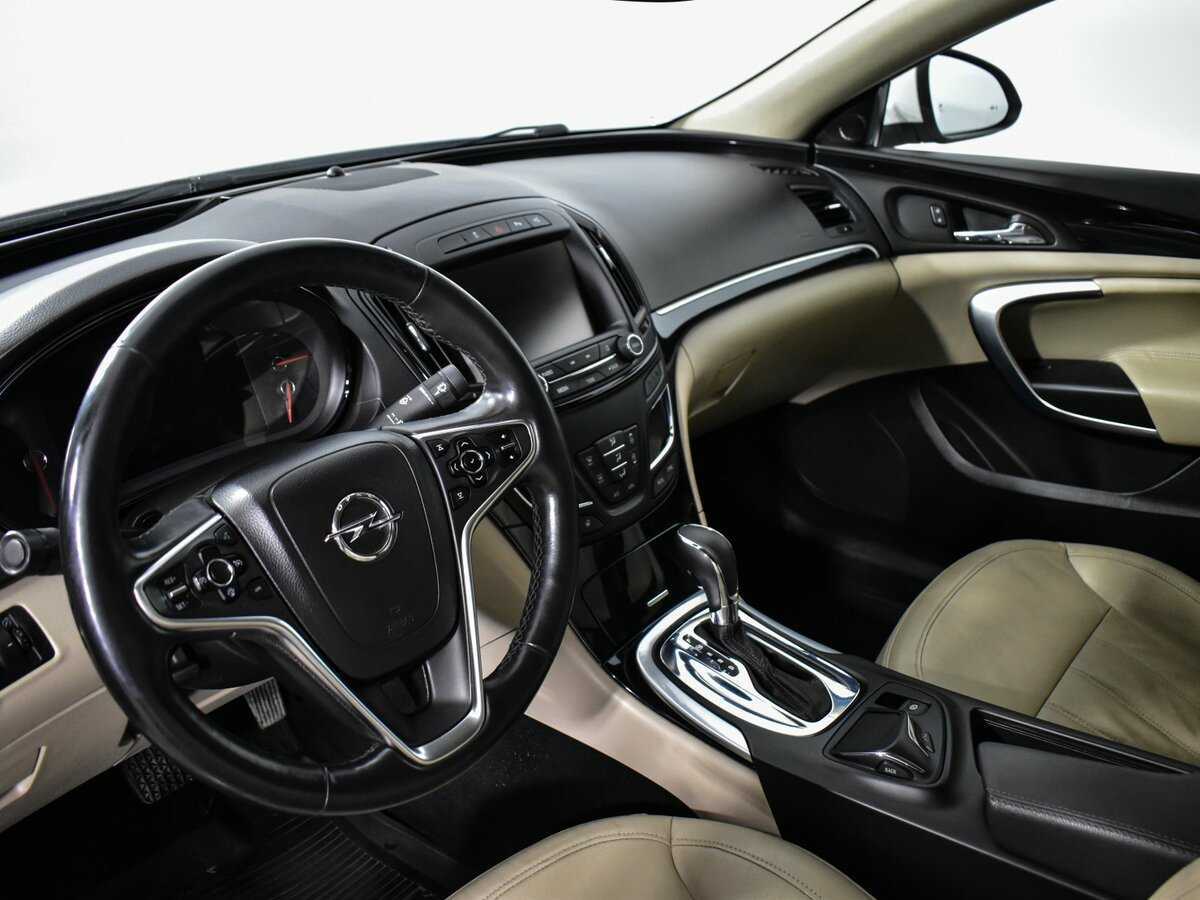 Opel Insignia с пробегом — 2014 год. Фото: #8