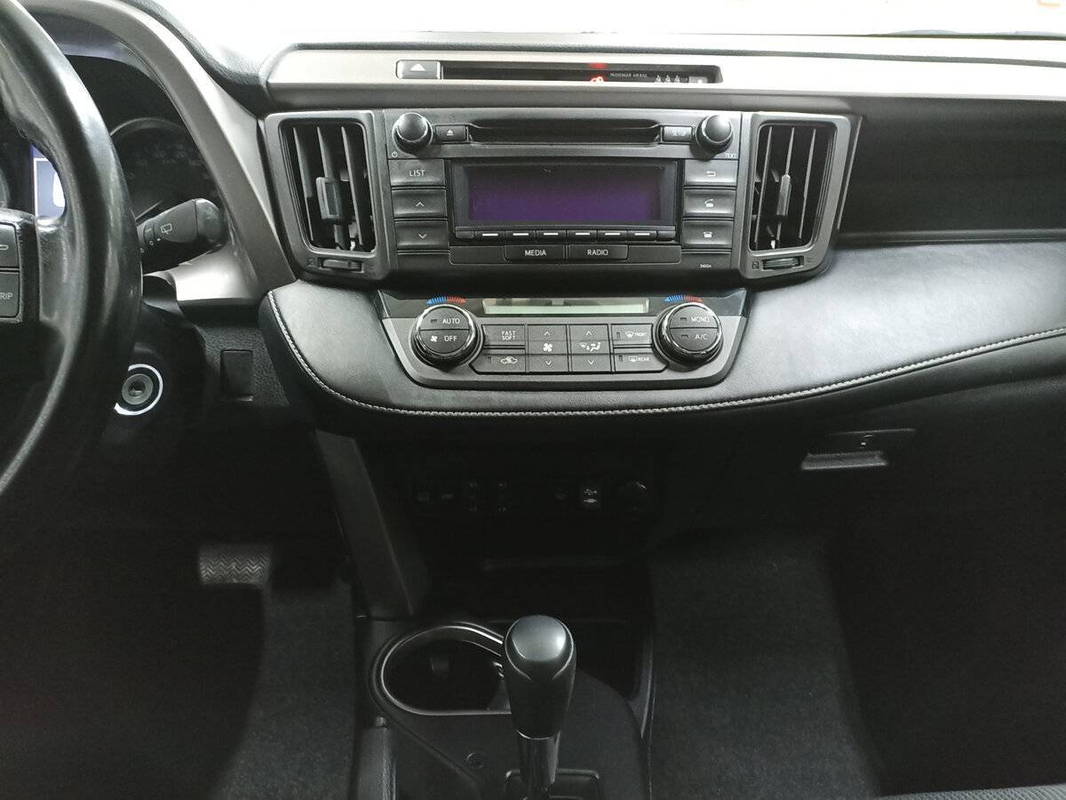Toyota RAV4 с пробегом — 2019 год. Фото: #14