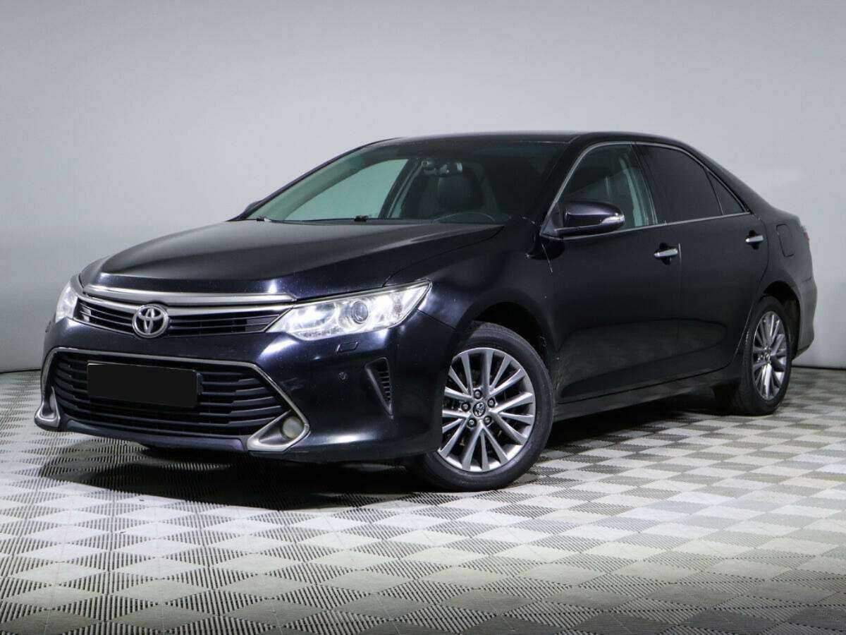 Toyota Camry с пробегом — 2017 год. Посмотреть фото