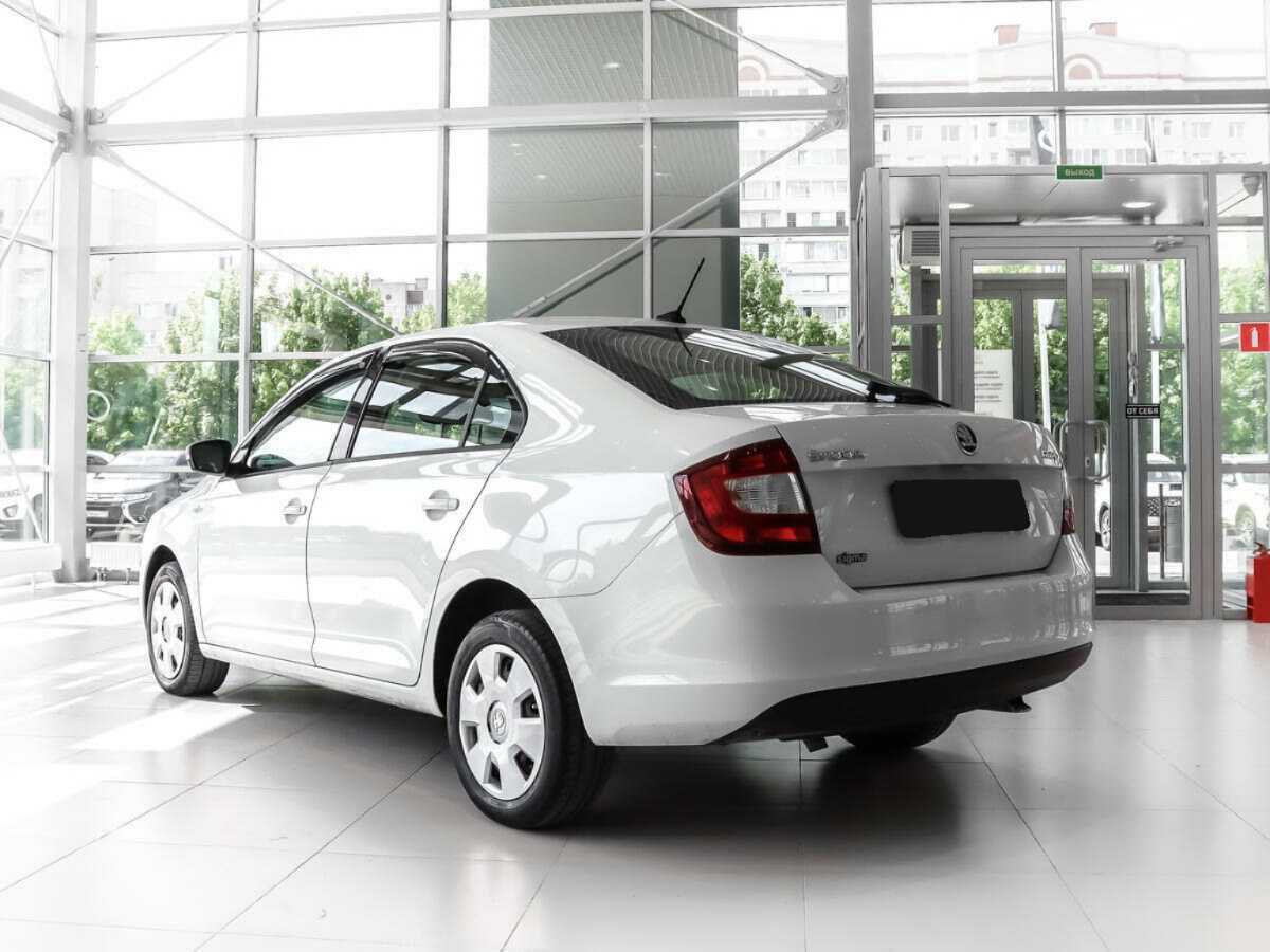 Skoda Rapid с пробегом — 2019 год. Фото: #6