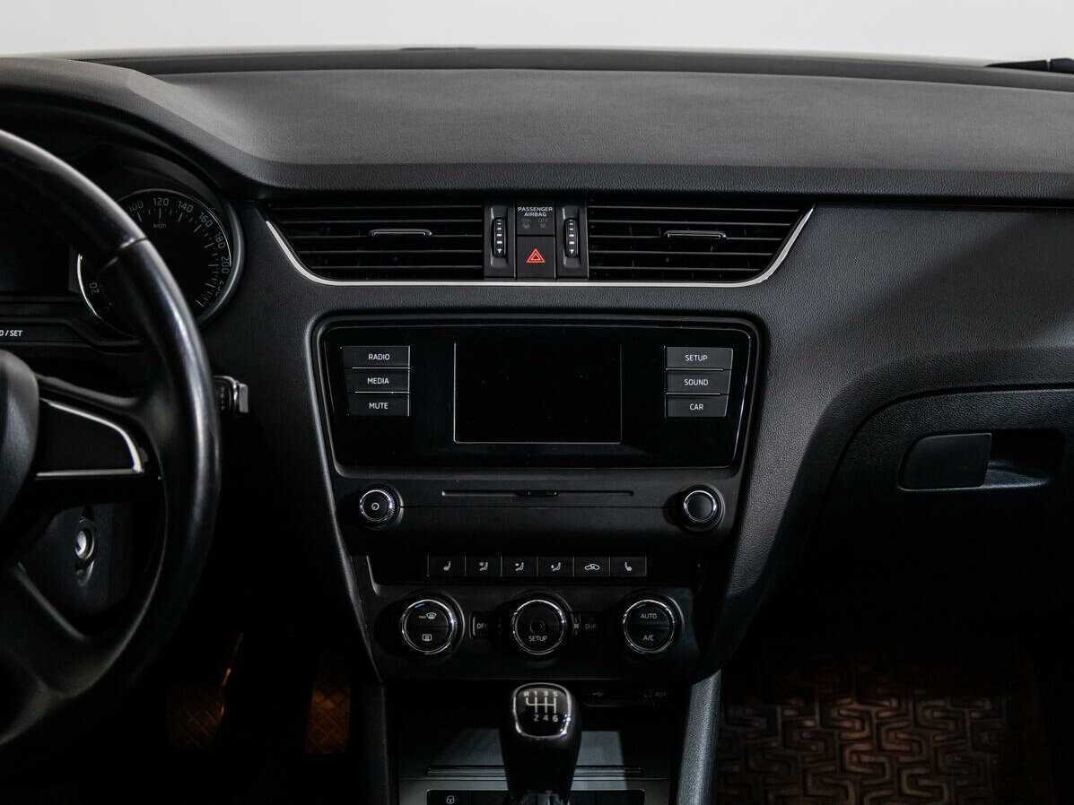 Skoda Octavia с пробегом — 2014 год. Фото: #12