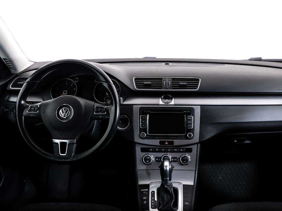Volkswagen Passat с пробегом — 2014 год. Фото: #8
