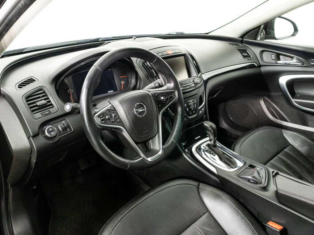 Opel Insignia с пробегом — 2014 год. Фото: #10