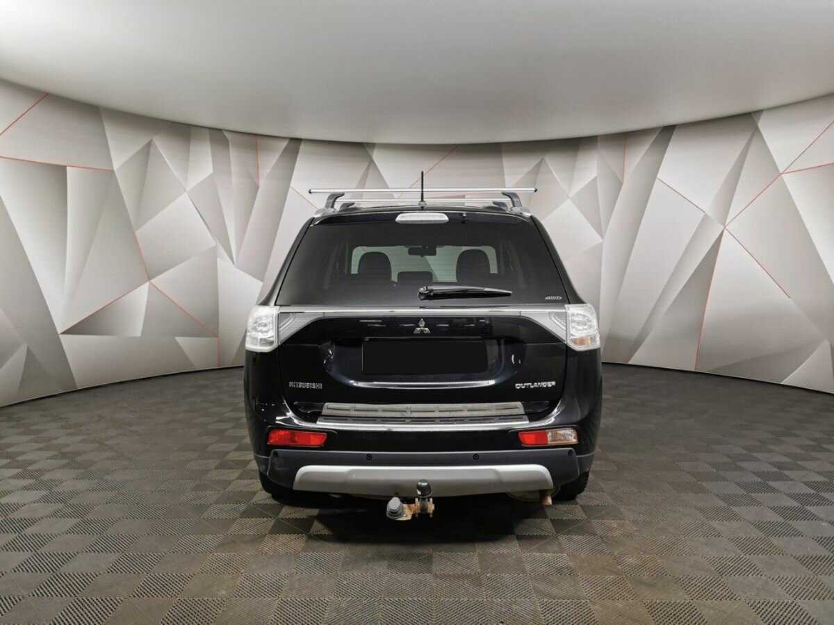 Mitsubishi Outlander с пробегом — 2014 год. Фото: #7