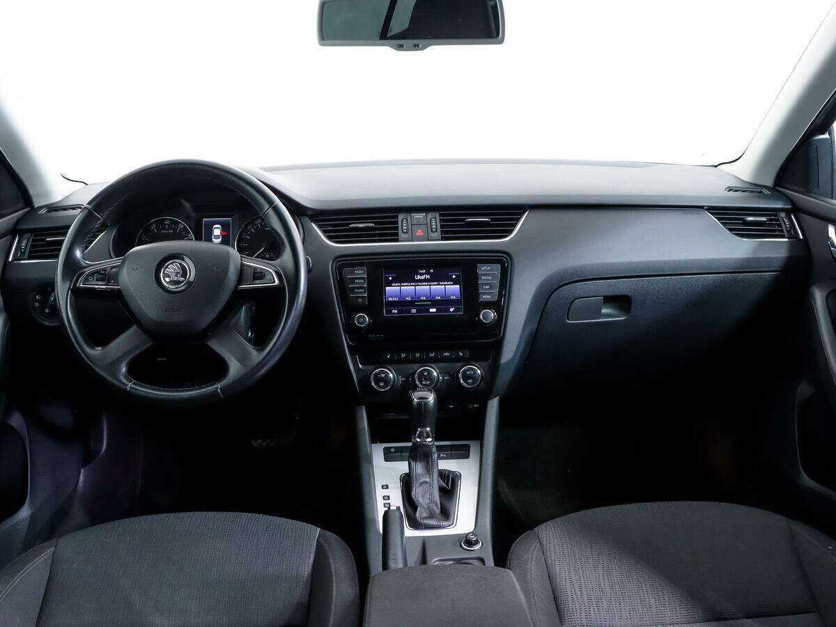 Skoda Octavia с пробегом — 2015 год. Фото: #9