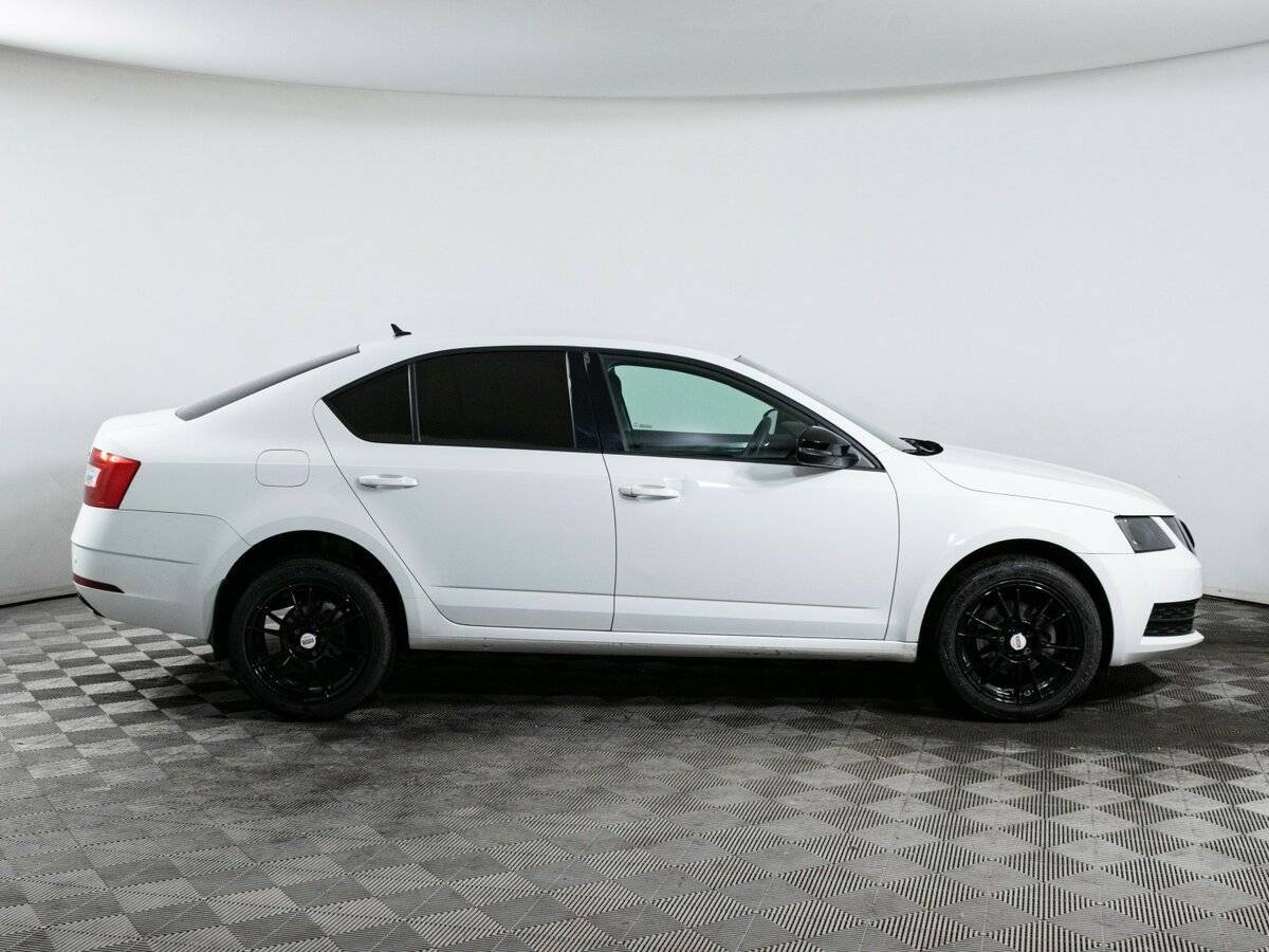 Skoda Octavia с пробегом — 2019 год. Фото: #3