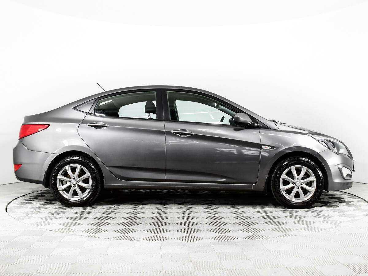 Hyundai Solaris с пробегом — 2016 год. Фото: #3