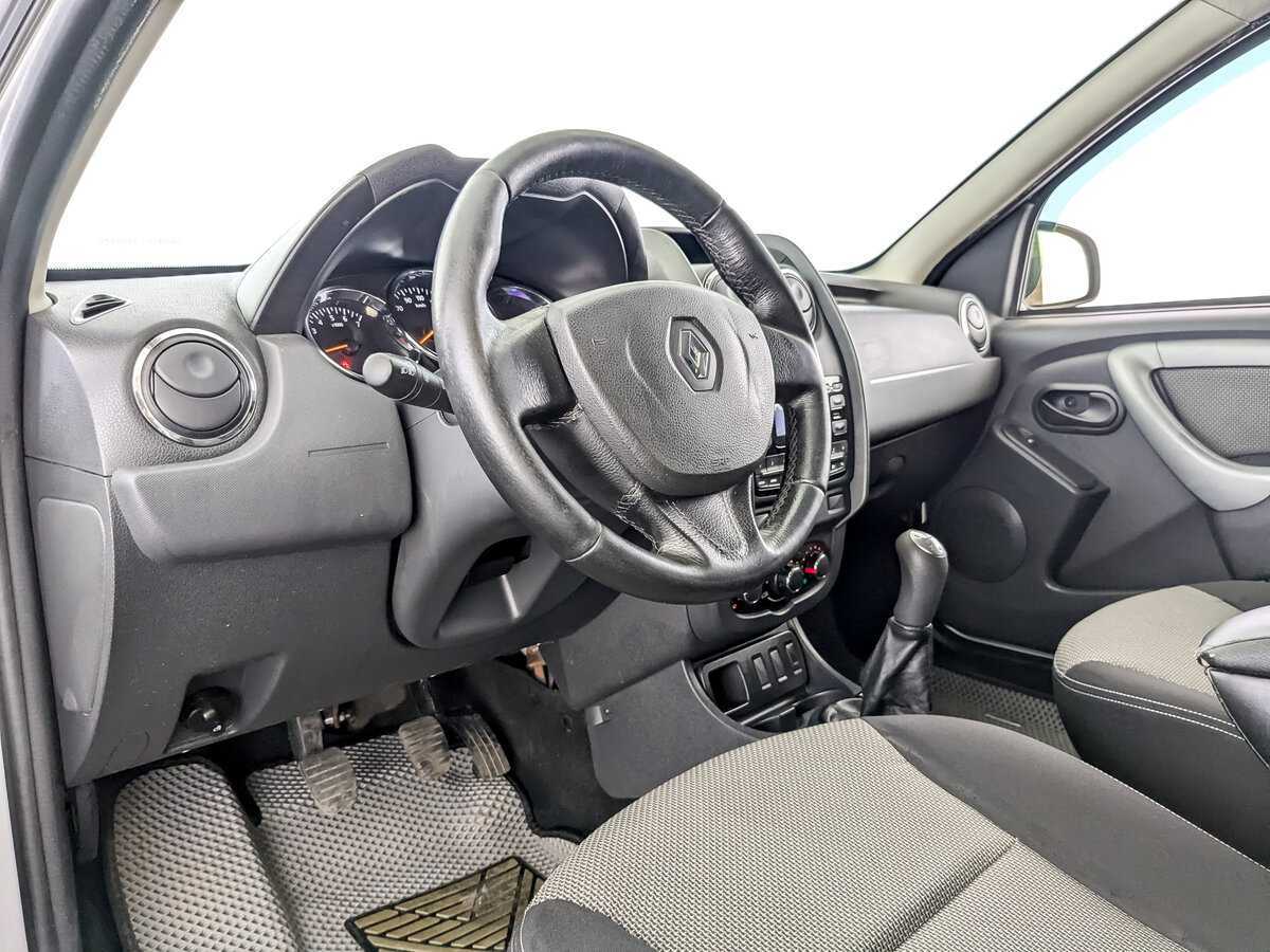 Renault Duster с пробегом — 2017 год. Фото: #13