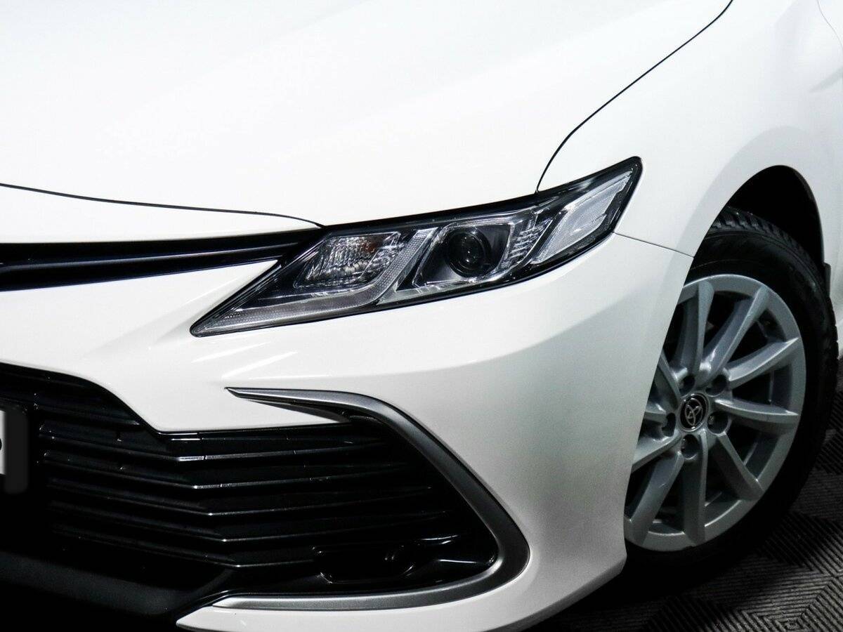 Toyota Camry с пробегом — 2021 год. Фото: #13