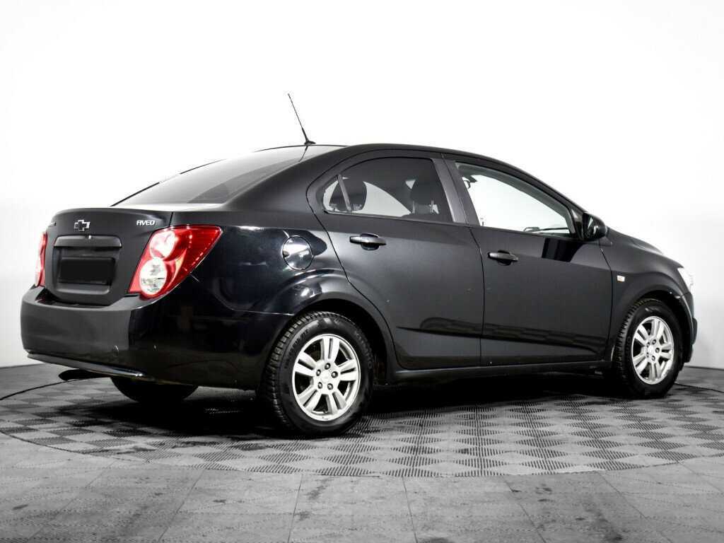 Chevrolet Aveo с пробегом — 2013 год. Фото: #4