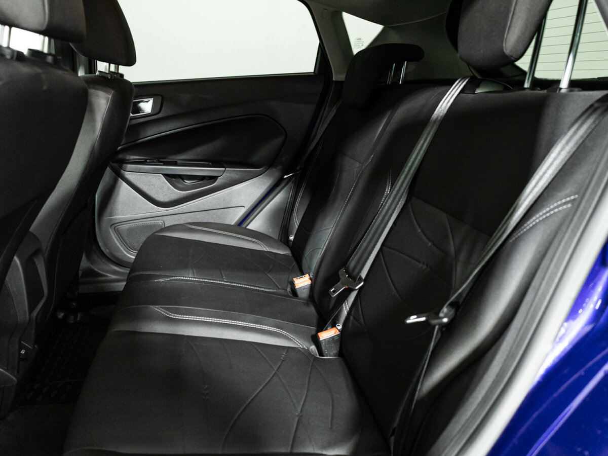 Ford Fiesta с пробегом — 2016 год. Фото: #9
