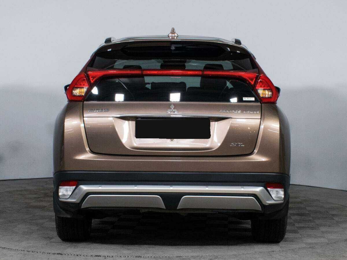 Mitsubishi Eclipse Cross с пробегом — 2018 год. Фото: #5