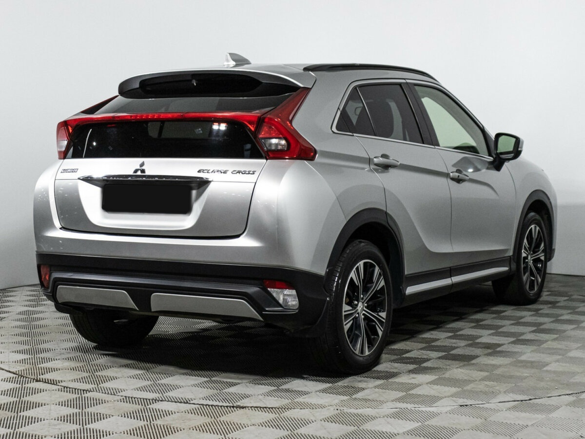 Mitsubishi Eclipse Cross с пробегом — 2018 год. Фото: #4