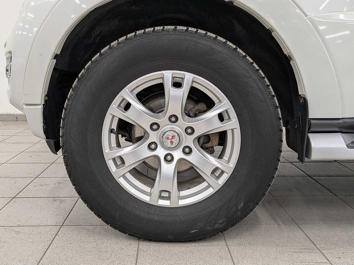 Mitsubishi Pajero с пробегом — 2015 год. Фото: #11