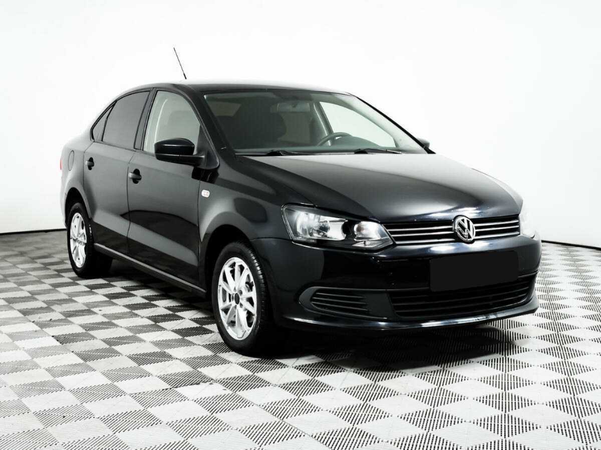 Volkswagen Polo с пробегом — 2012 год. Фото: #2