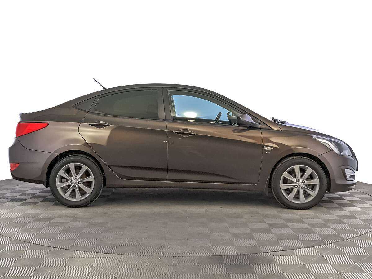 Hyundai Solaris с пробегом — 2016 год. Фото: #3