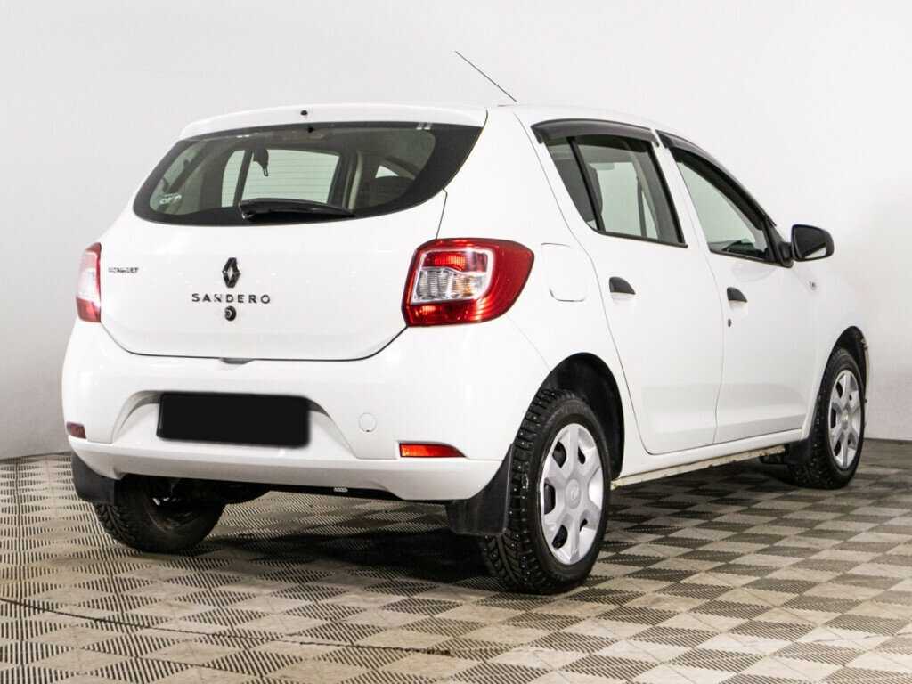Renault Sandero с пробегом — 2016 год. Фото: #4