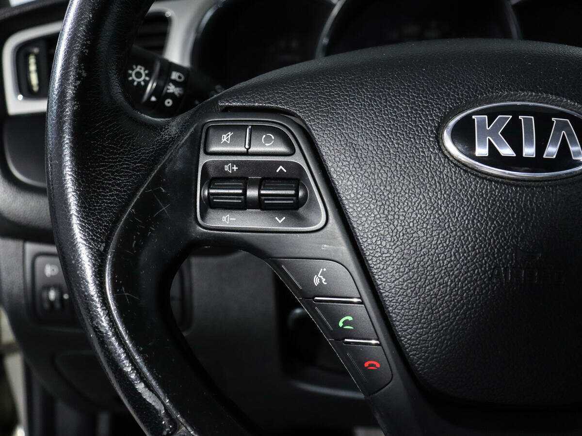 Kia Ceed с пробегом — 2013 год. Фото: #17
