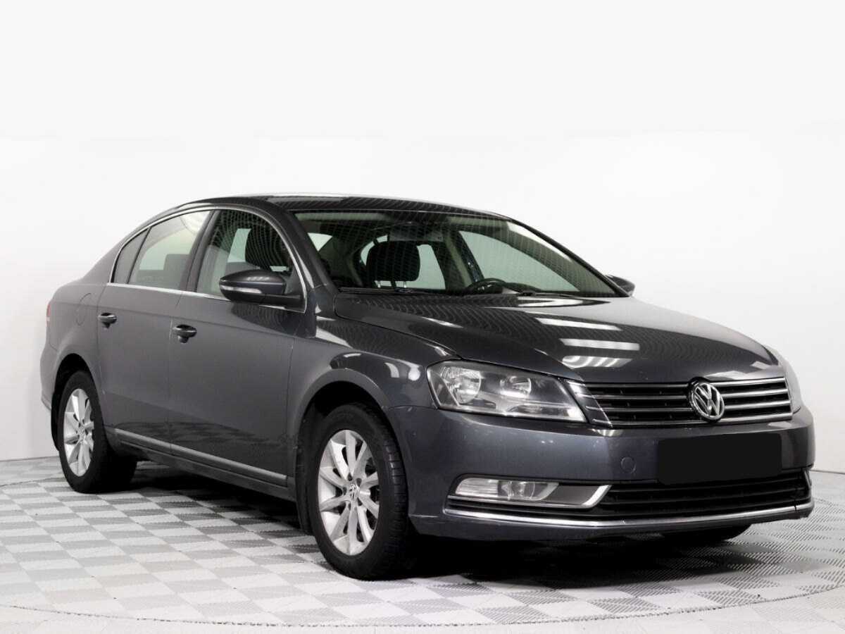 Volkswagen Passat с пробегом — 2012 год. Фото: #1
