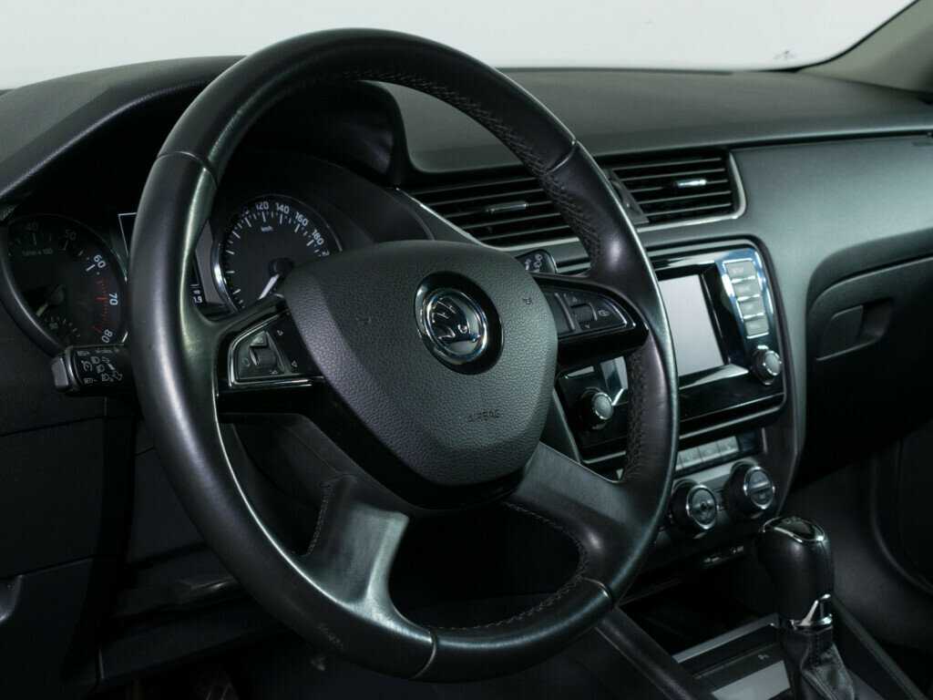Skoda Octavia с пробегом — 2014 год. Фото: #10